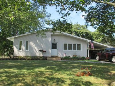 82 Columbus Ave, Farmingville, NY, 11738