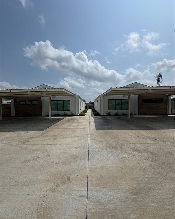 1st image of 1200 E Hibiscus Ave #2