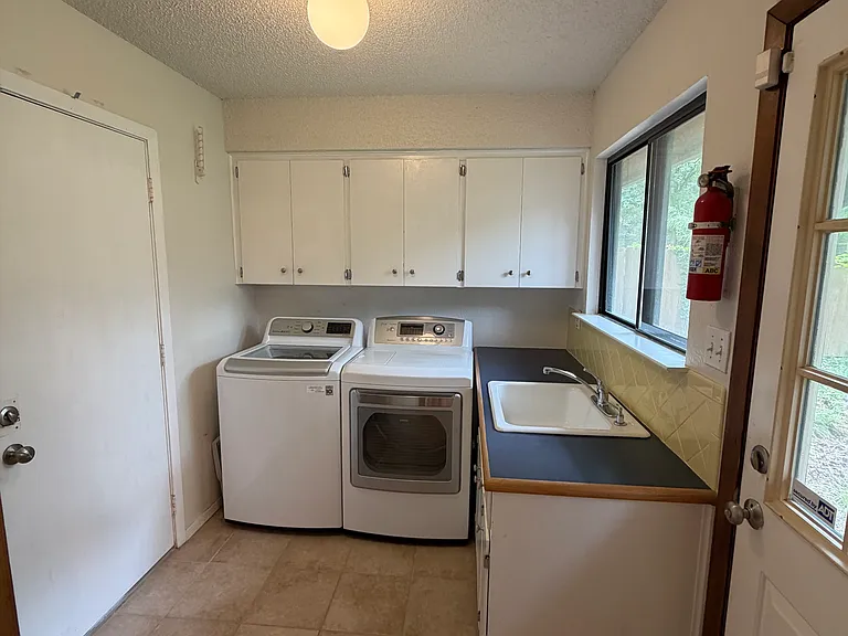11300 Oak View Dr — Photo 18