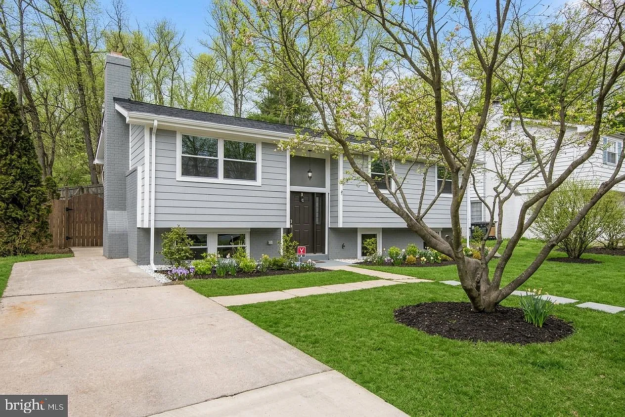 4 bed, 2160 sqft, $4,000 — Photo 1