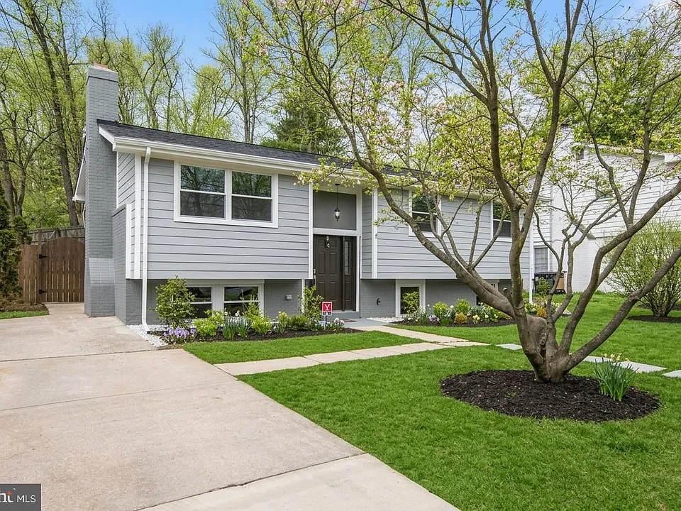 415 Ritchie Pkwy