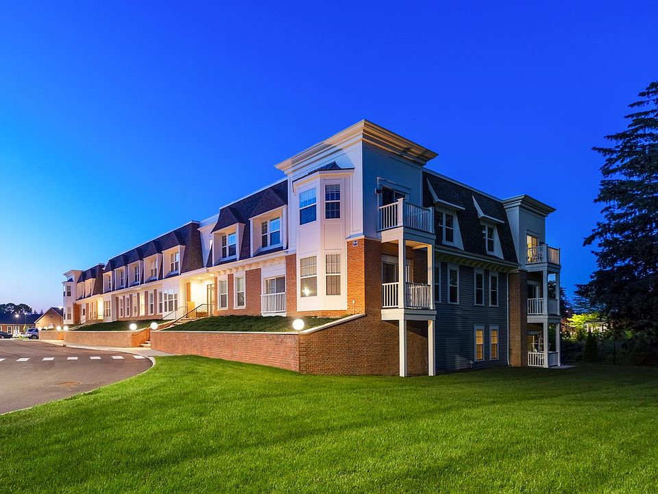 Fairfield Townhomes at Islip Apartment Rentals Central Islip, NY Zillow