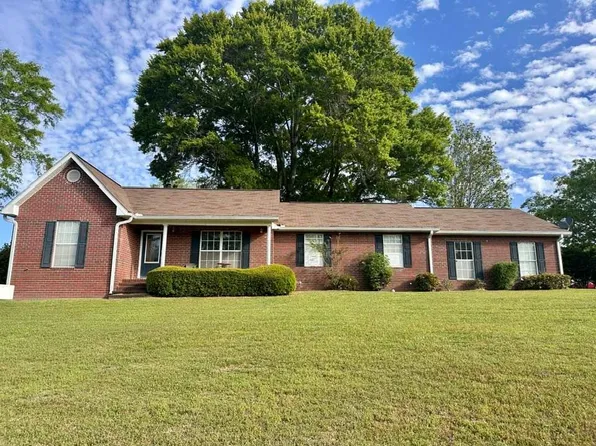 300 Birchwood Ln, Dothan, AL 36301