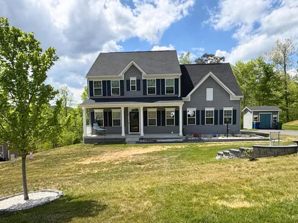22 Granville Dr, Fredericksburg, VA 22405