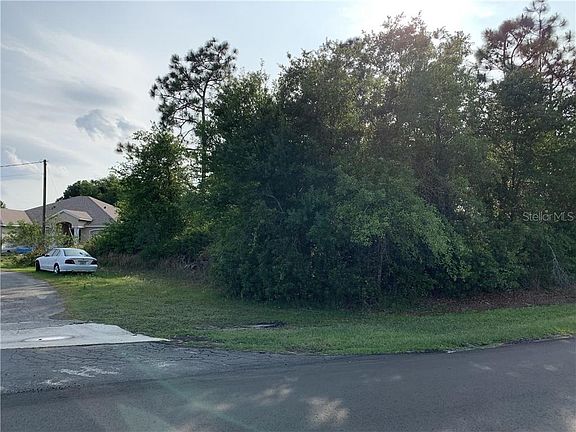 2nd image of 1207 Chester Cir #A