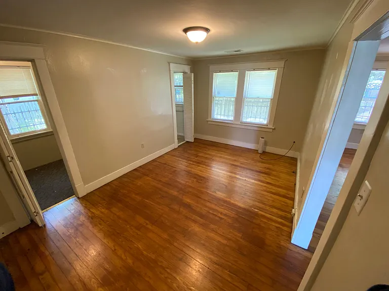1725 Faxon Ave — Photo 8