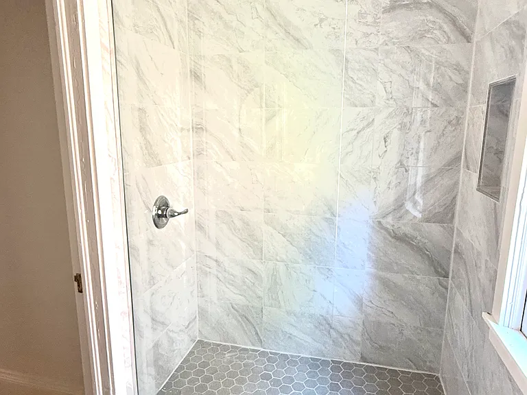 2325 Glenmary Ave #1 — Photo 15