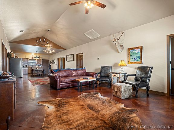 4th image of 440843 E 220th Rd