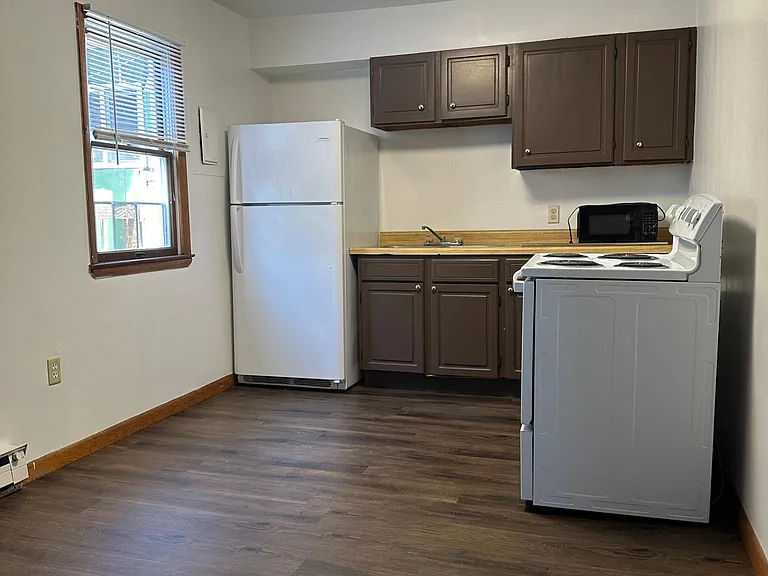 119 Green Pl #2 — Photo 1