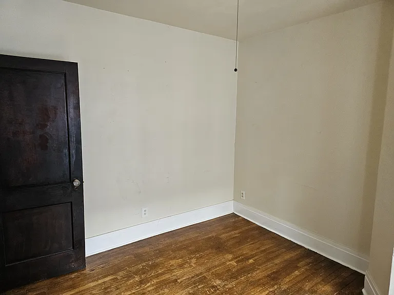 2519 Midland Ave — Photo 12