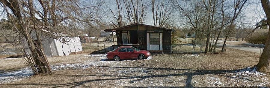 2nd image of 127 W Robert E Smith Blvd