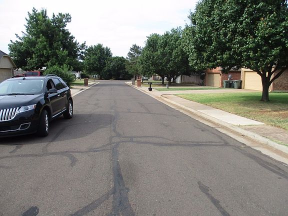 5th image of 2701 Clover Glen Dr