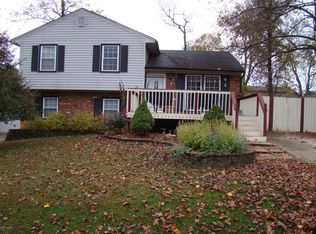 6502 Daverman Ct, Louisville, KY 40228
