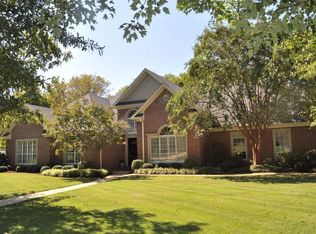 2016 Hummingbird Ln, Tupelo, MS 38801