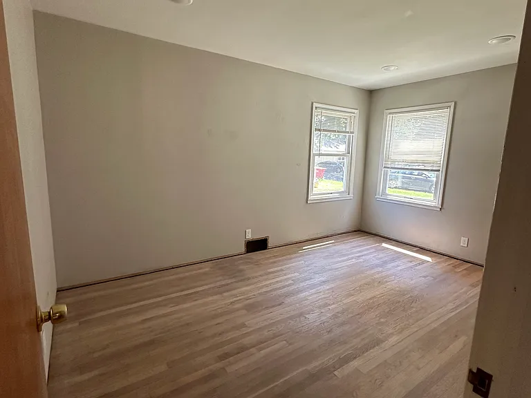 535 Hobson Pl — Photo 7