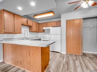 409-411-419 Southtowne Pl #DD109, South Milwaukee, WI 53172