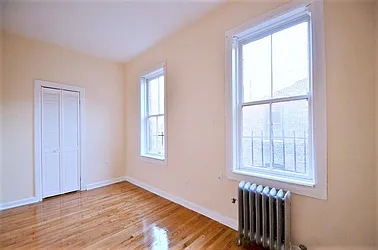 Rented by CITY SKYLINE REALTY INC