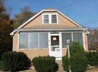 273 Cottage St, Franklin, MA 02038