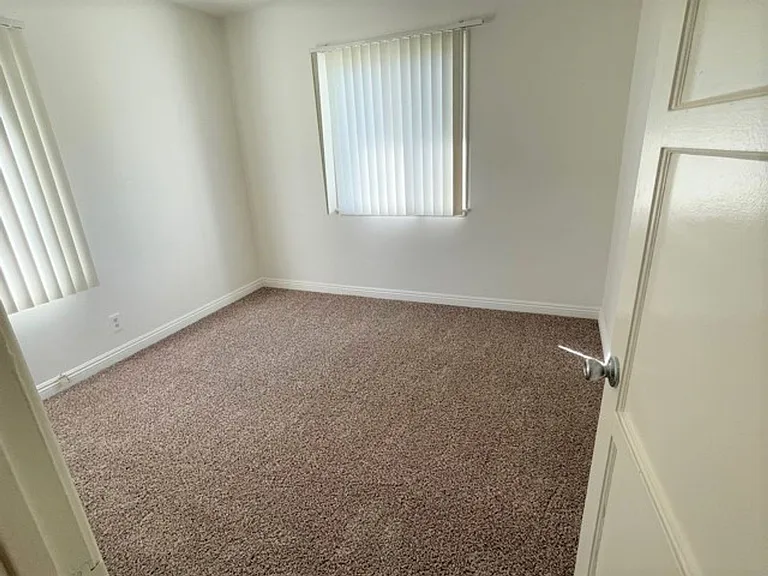 5703 Silva St #5703 — Photo 16