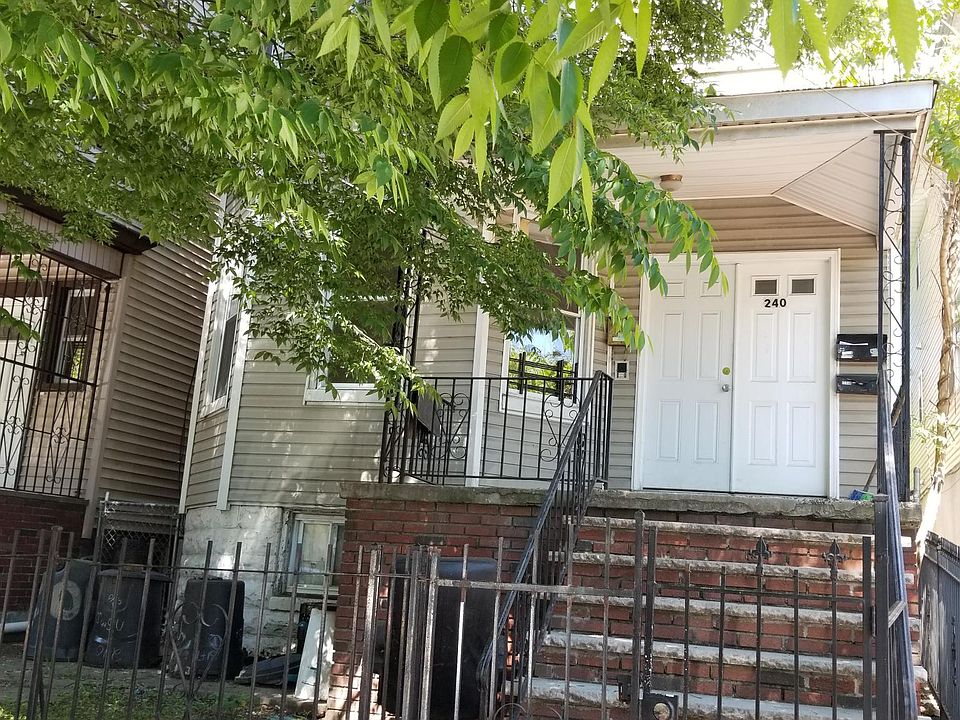 1st image of 240-242 N 5th St #1