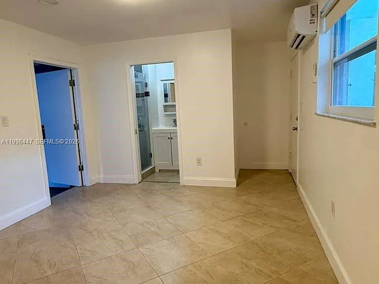 325 NE 131st St — Photo 36