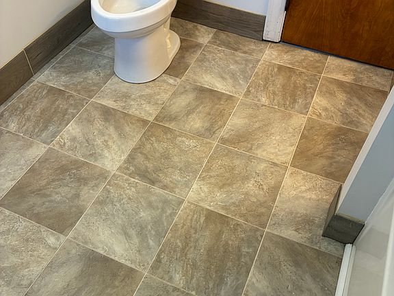 5th image of 129 Vinson Rd