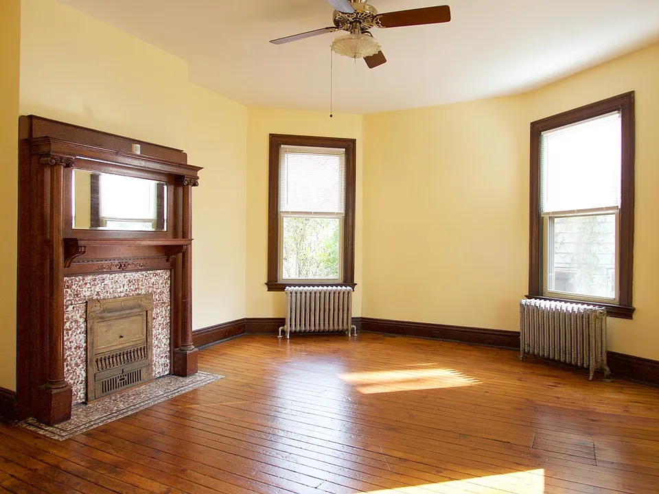 925 North Ave