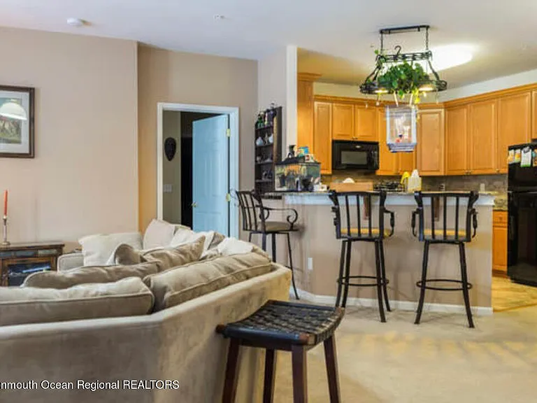 314 Mill Pond Way — Photo 3
