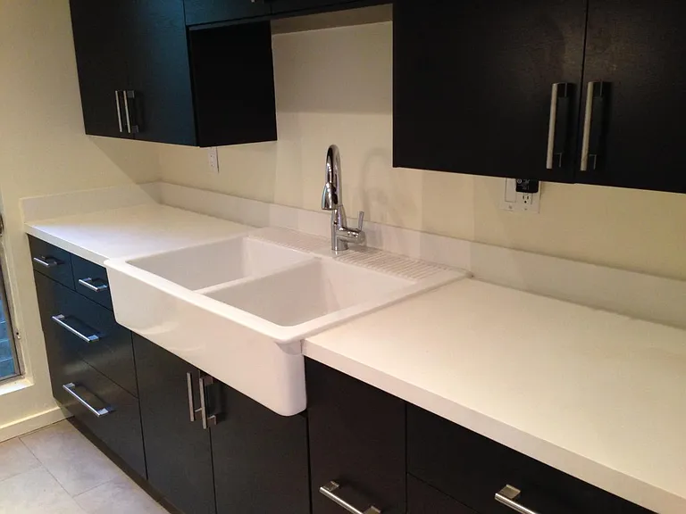 546 N Flores St #6 — Photo 1