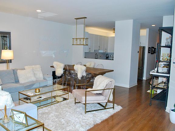4th image of 1830 N Winchester Ave APT 211