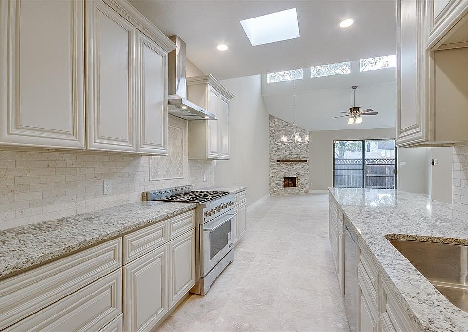1st image of 1016 Fleetwood Place Dr