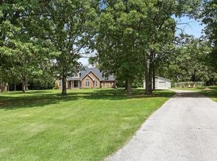 10105 Homestead Ln, Carthage, MO 64836