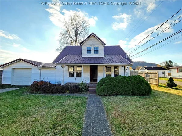 10 4th Ave S, Red House, WV 25168