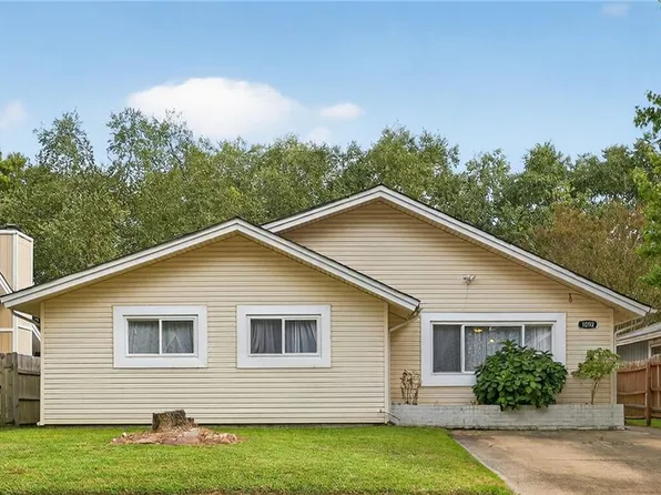 1092 Tall Oak Dr, Virginia Beach, VA 23462