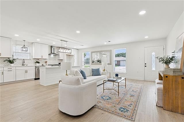 2028 Neyrey Dr, Metairie, LA 70001 | Zillow