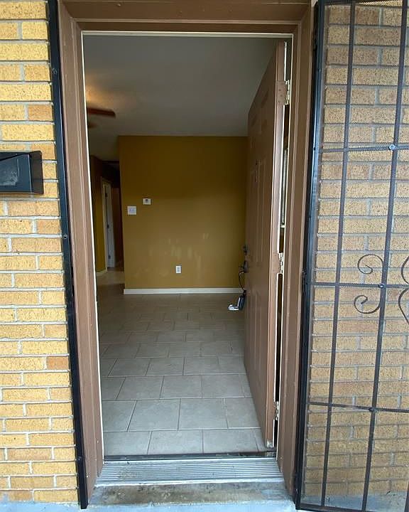 1st image of 809 Washington St #A