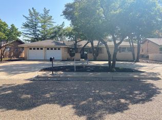 2021 Rice Dr, Levelland, TX 79336