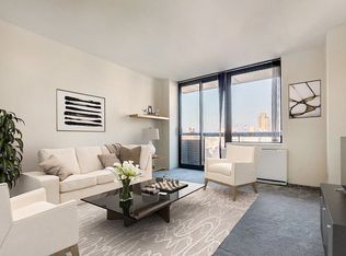 300 E 62nd St APT 1705, New York, NY 10065