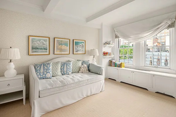 Sold by Compass | media 10