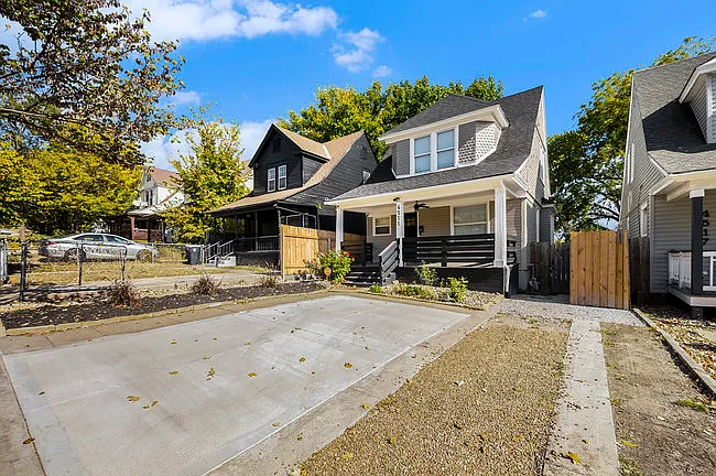 4511 Tracy Ave — Photo 3