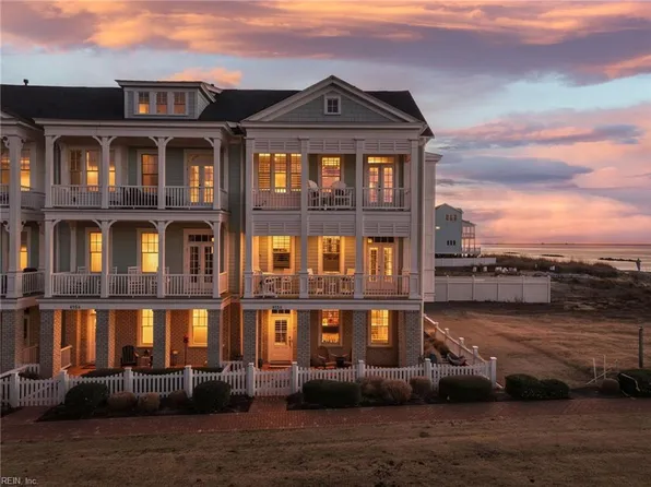 4158 E Beach Dr, Norfolk, VA 23518