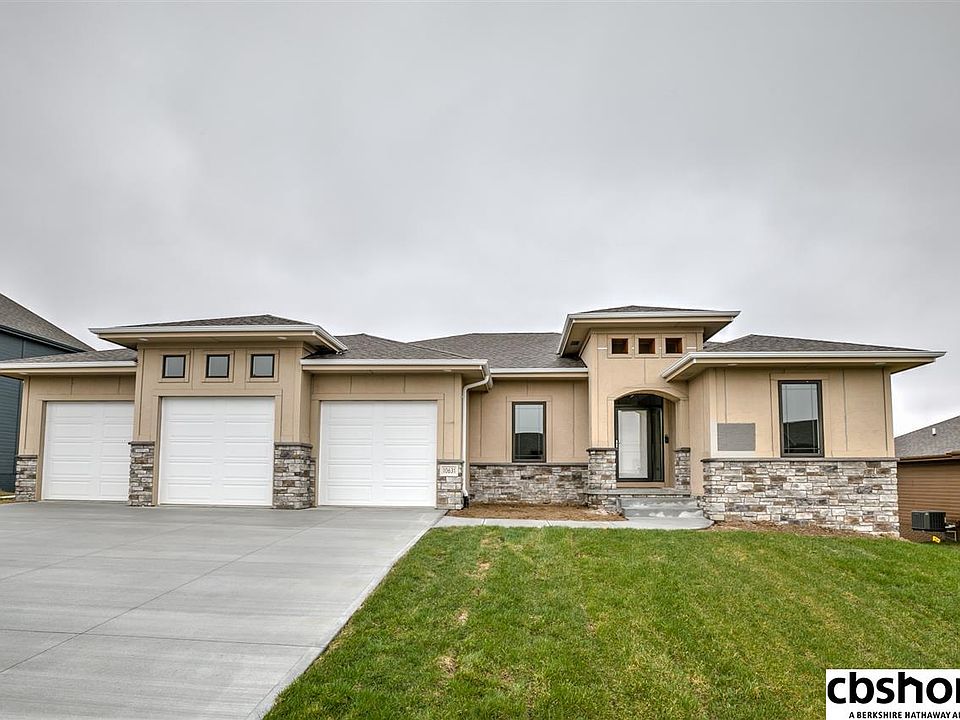 1st image of 10631 S 191st Ave