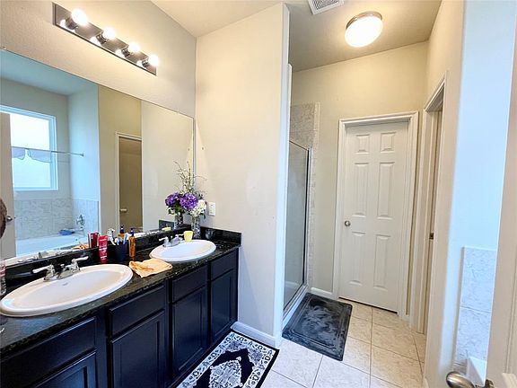 4th image of 12658 Redbud Villa Ln