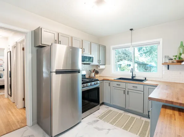 6805 Nicollet Ave S, Richfield, MN 55423