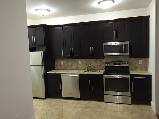 Rented by Carlyle Property Management | media 16