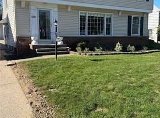 18329 Lomond Blvd, Shaker Heights, OH 44122