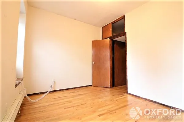 Rented by Oxford Property Group | media 8