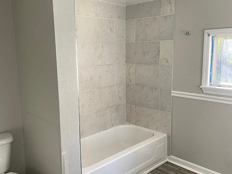 310 Marlow St — Photo 15