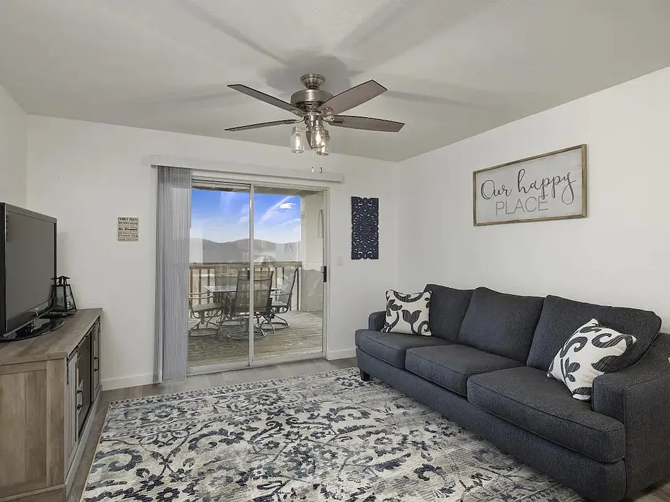 38 Lantern Bay Ln #4