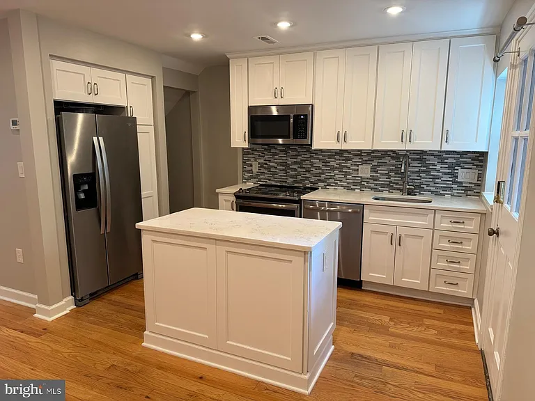 3064 S Buchanan St — Photo 8